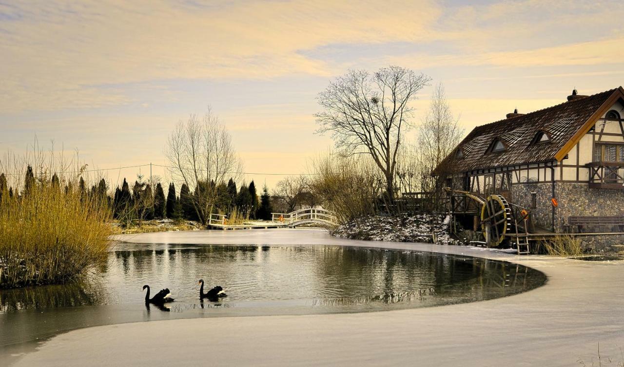 Villa Dom Na Wodzie Mazury à Dzwierzuty Extérieur photo